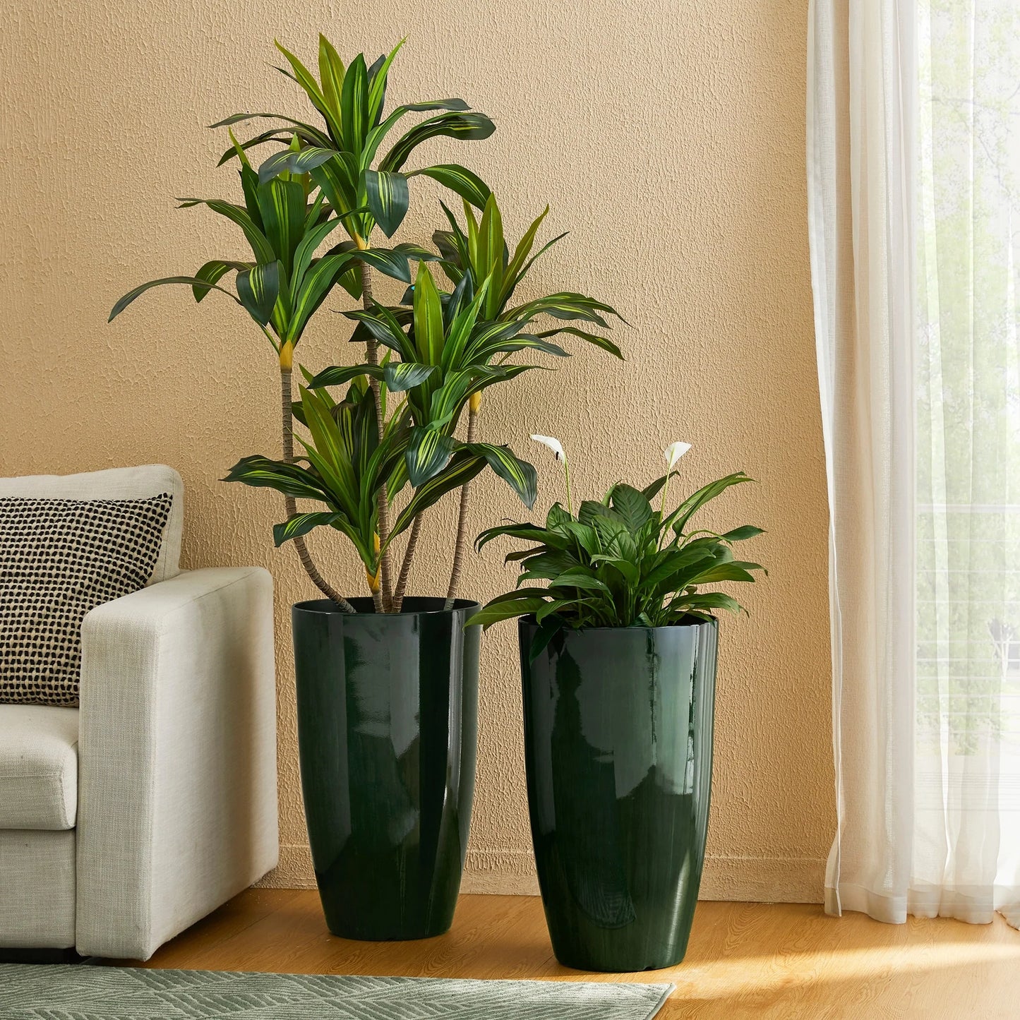 Glitzhome 23.5"H Set of 2 Oversized Gradient Blue/Green Tall Plastic Planter