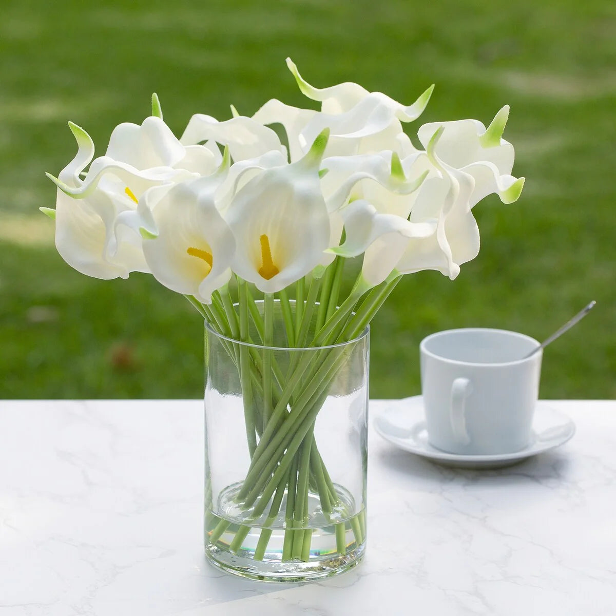 Enova Home 20 Pieces Real Touch Faux Calla Lily Artificial Flowers in Vase with Faux Water for Dining Table Decor, Wedding Event