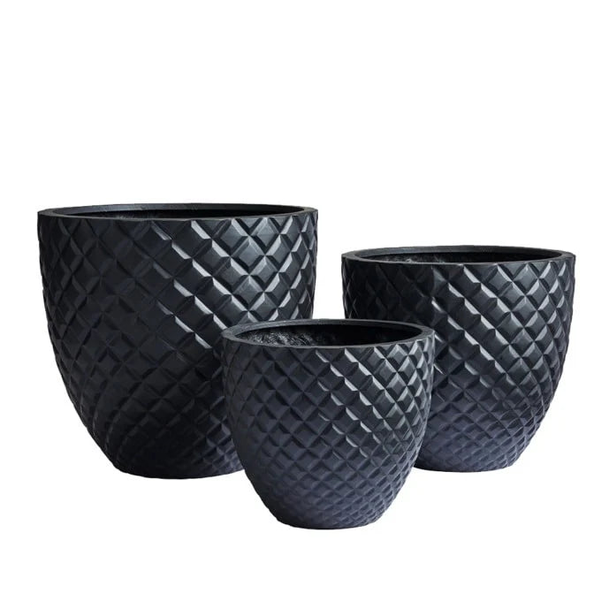 DreamPatio Irvine 1-Piece Fiberstone Pineapple Planter for Indoor/Outdoor