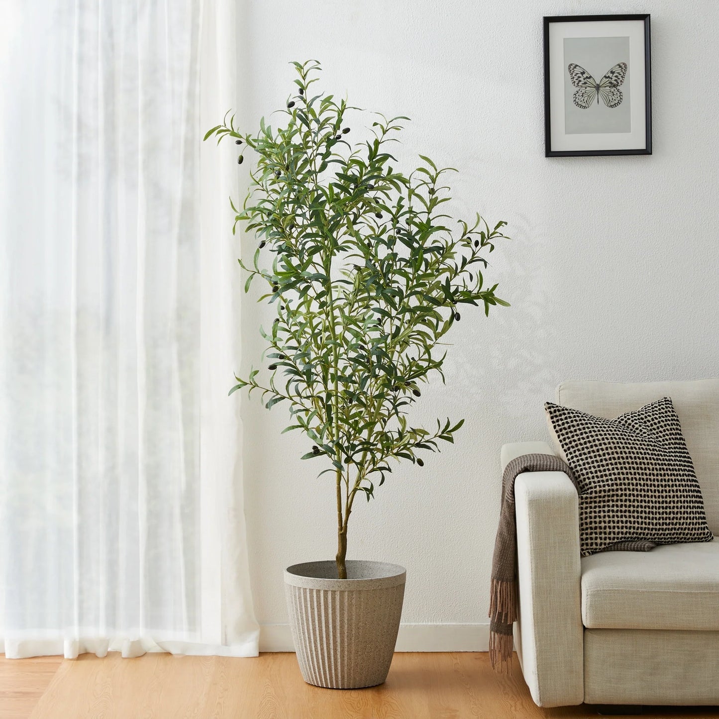 Glitzhome Real Touch Olive Artificial Tree With Black Pot