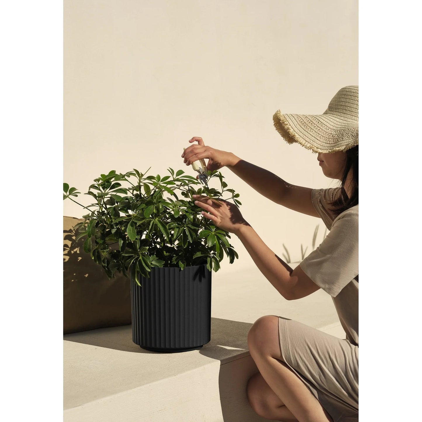 Veradek Demi Series Demi Round Planter
