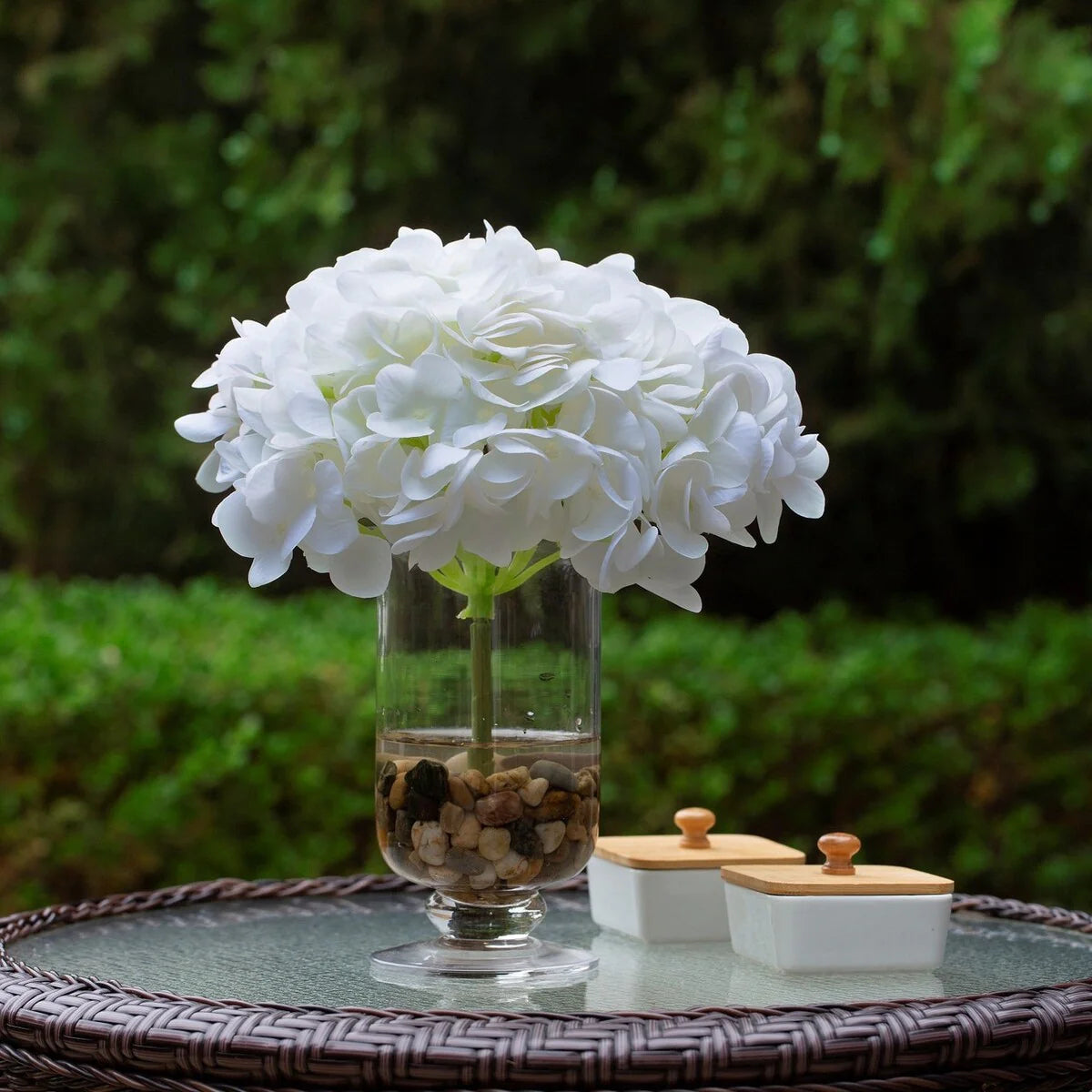 Real Touch Hydrangea Flower in Clear Glass Vase with Acrylic Water for Home Office Wedding Decoration