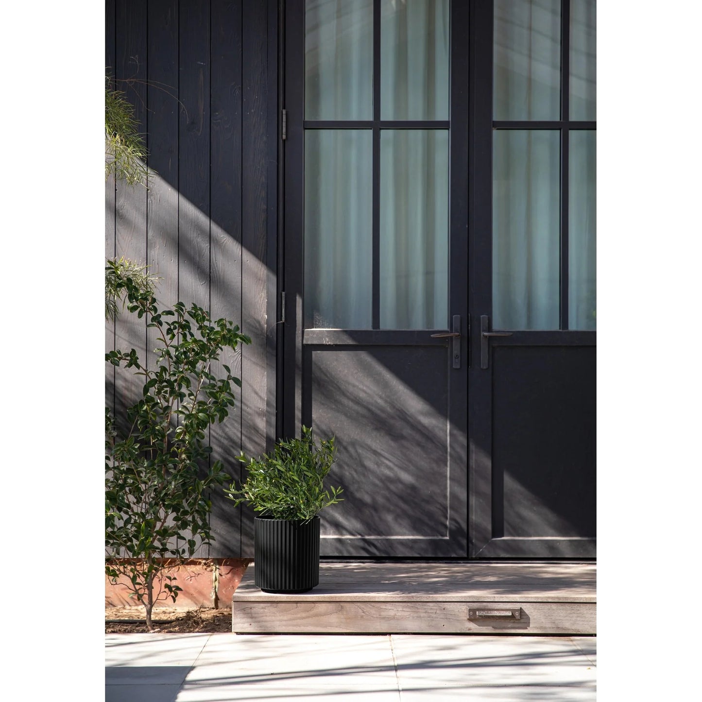 Veradek Demi Series Demi Round Planter
