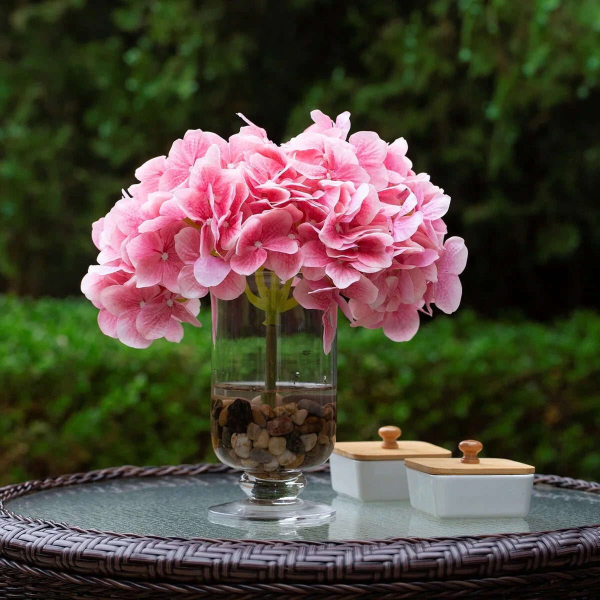 Real Touch Hydrangea Flower in Clear Glass Vase with Acrylic Water for Home Office Wedding Decoration