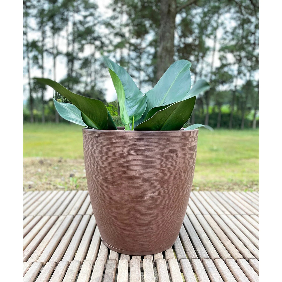 Floridis Amsterdan X-Large Planter Bowl - 21.65 inches high x 21.65 inch diameter