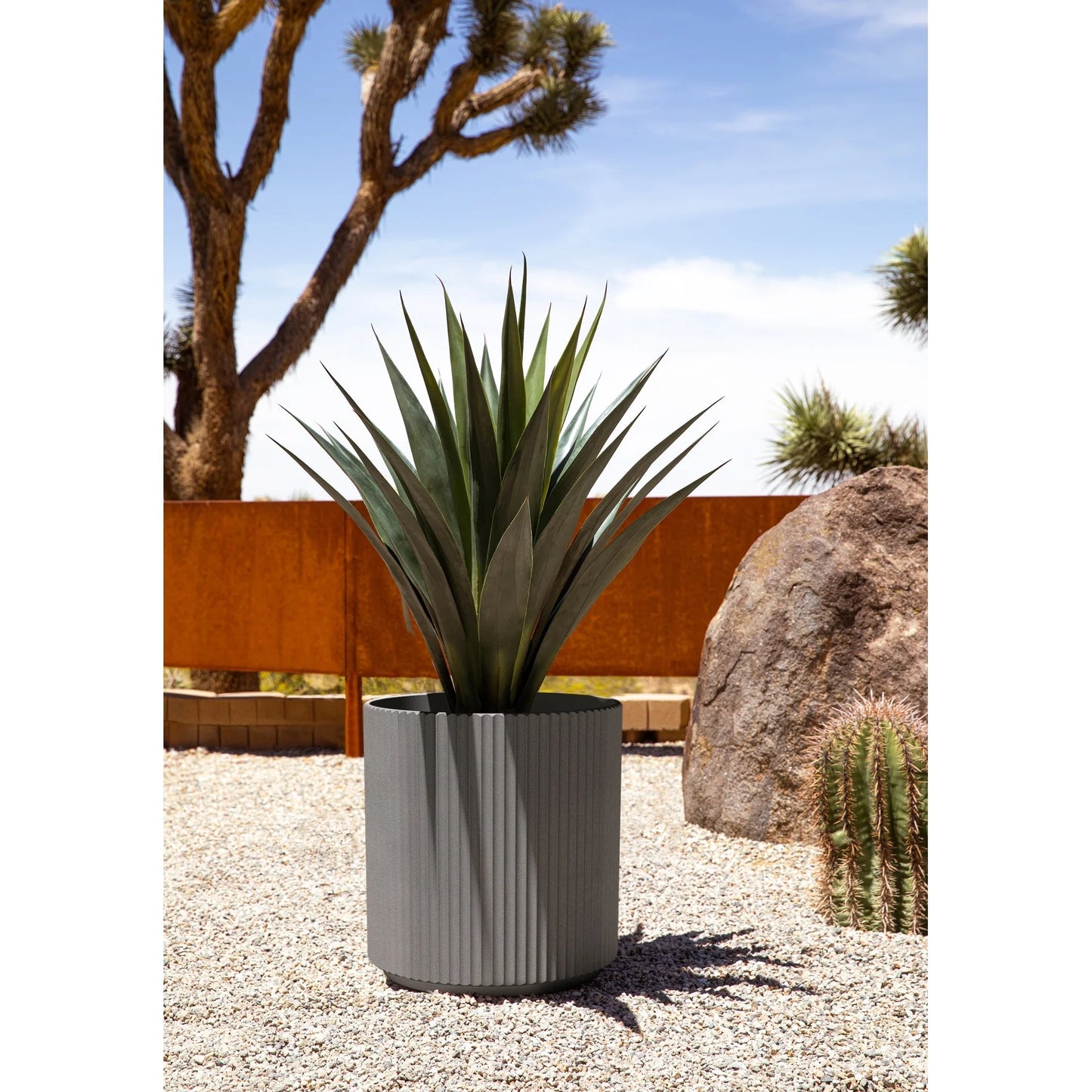 Veradek Demi Series Demi Round Planter