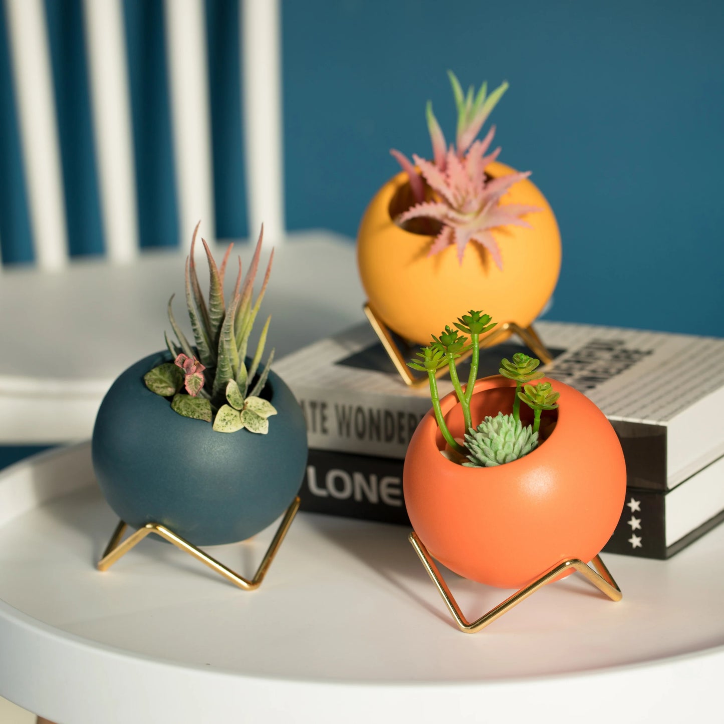 Small Ceramic Flower Vase for Living Room, Home Office Table, Dining Room, and Entryway Decor, Perfect for Flowers