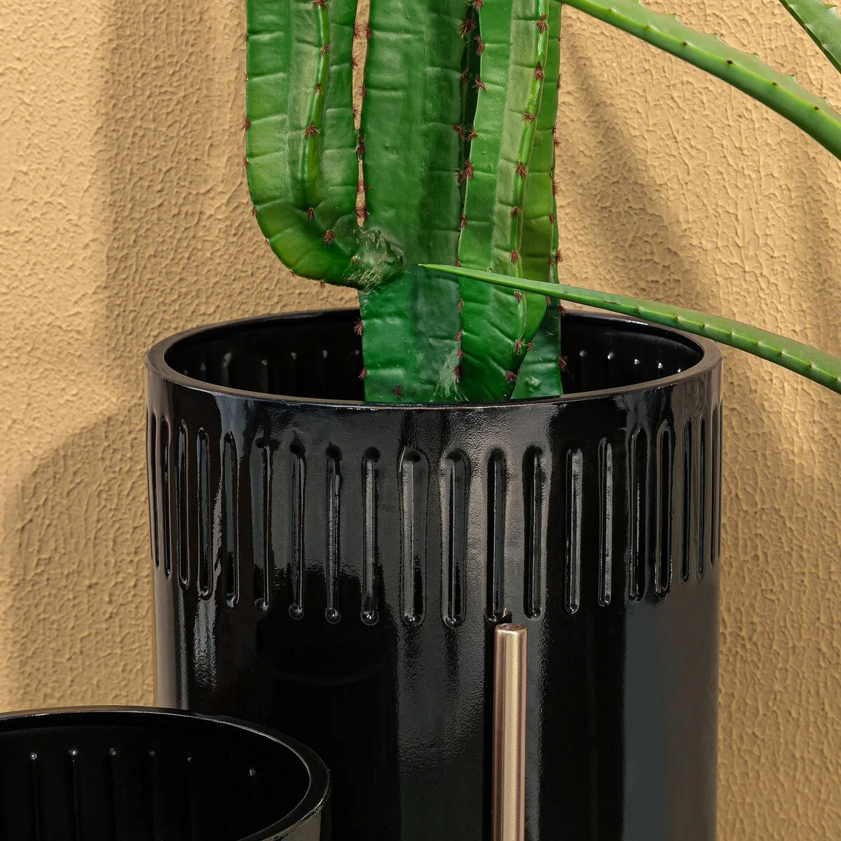 Glitzhome Set of 3 Modern Metal Cachepot Planters with Stands Plant Flower Pot Indoor Outdoor