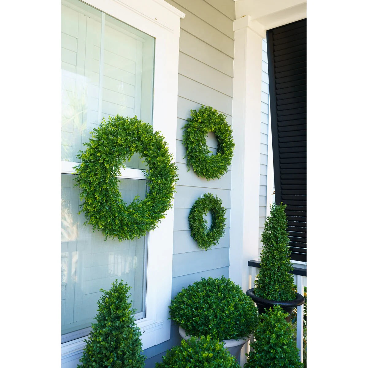 16", 18", 24" or 30" Decorative Boxwood Wreaths