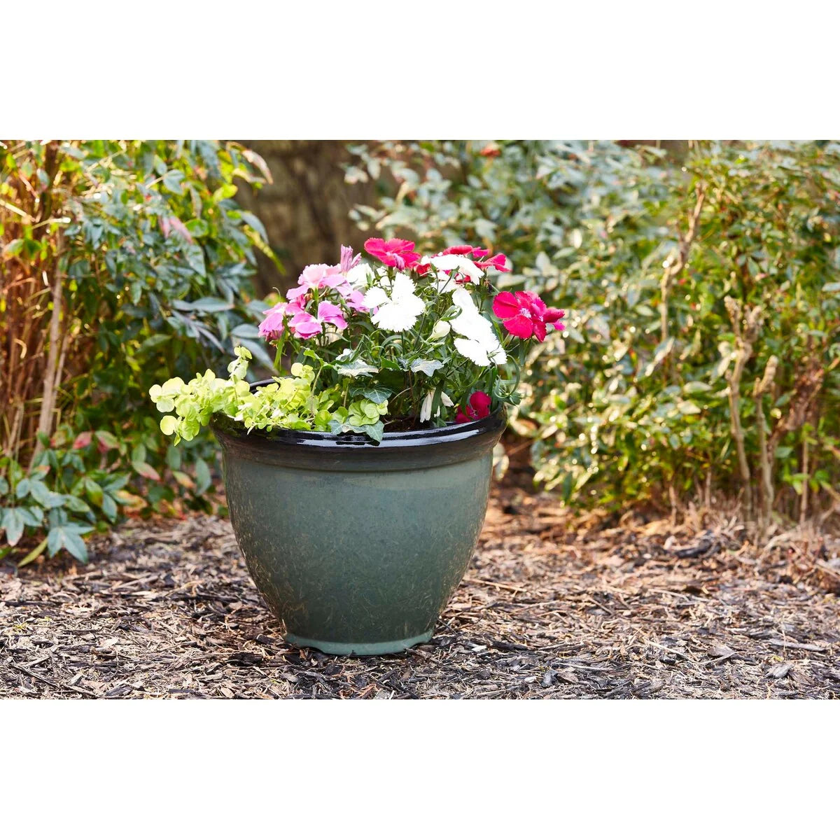 Southern Patio Heritage Outdoor Resin Planter