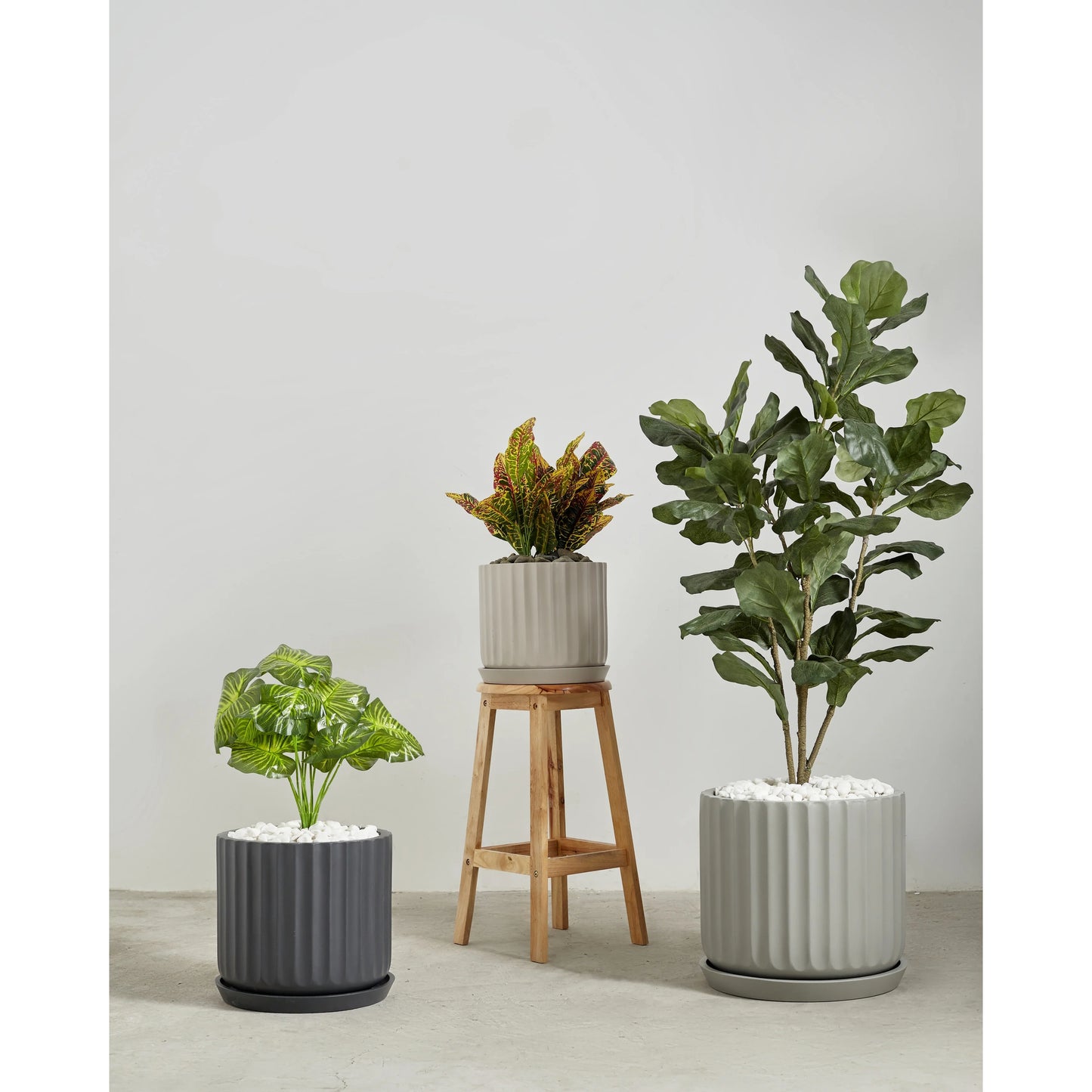 Indoor/Outdoor Large 1-piece Nordic Minimalist Fiberstone Lightweight Round Planter Pot With Grooves Saucer - 16, 13, 11 in