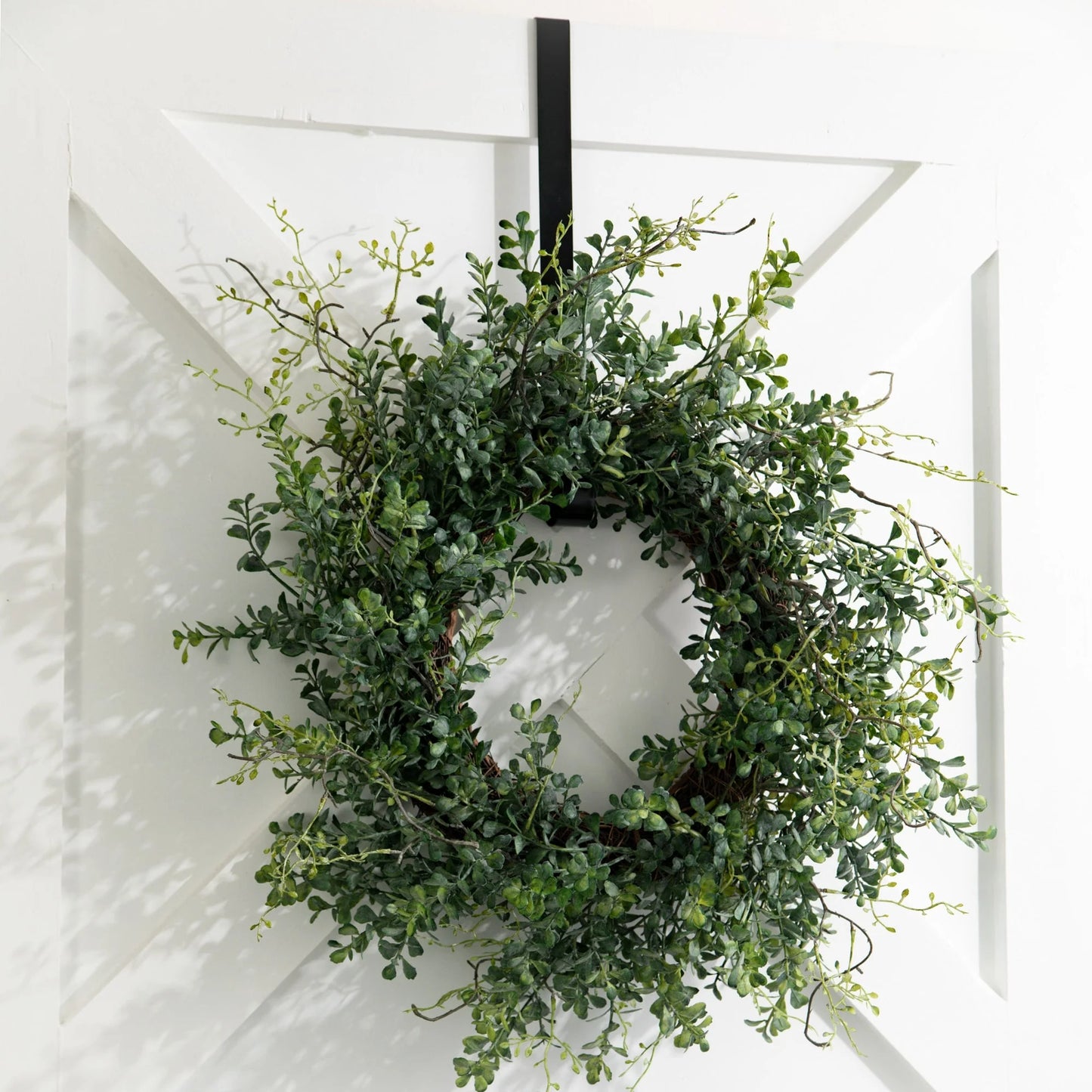 Sullivans 14" Wreath Hanger, Black