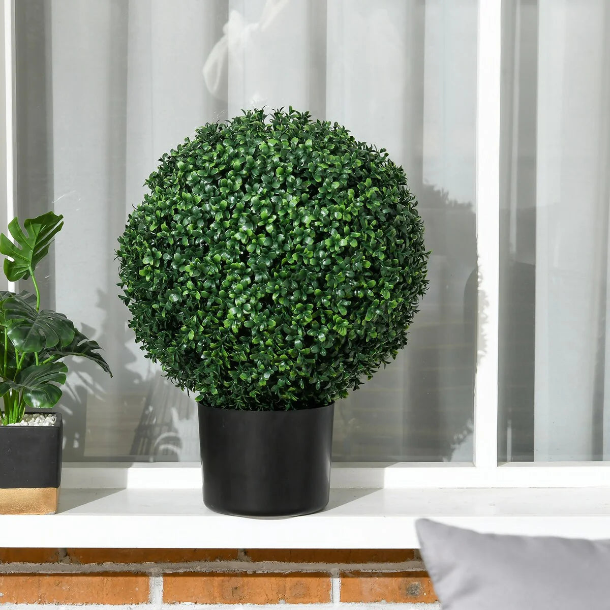 HOMCOM Set of 2 20.5" Artificial Ball Boxwood Topiary Trees with Pot