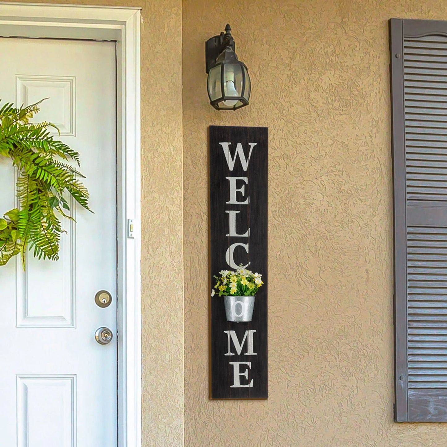 Glitzhome 42-inch Wooden Welcome Porch Sign Wall Decor with Metal Planter