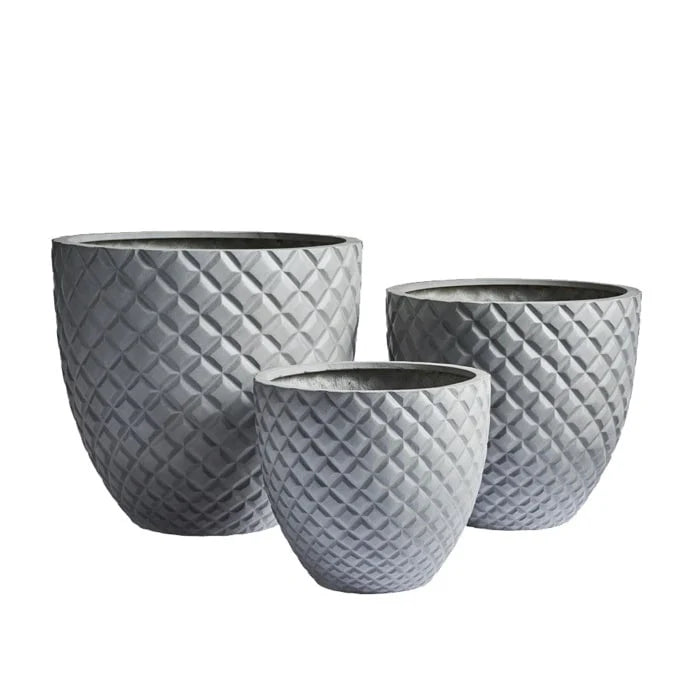 DreamPatio Irvine 1-Piece Fiberstone Pineapple Planter for Indoor/Outdoor