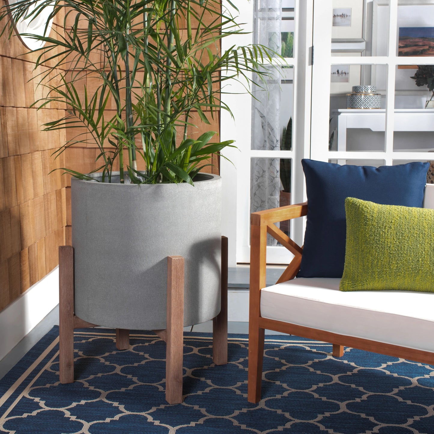 SAFAVIEH Outdoor Aldijana Concrete Planter - 25"W x 25"D x 29"H