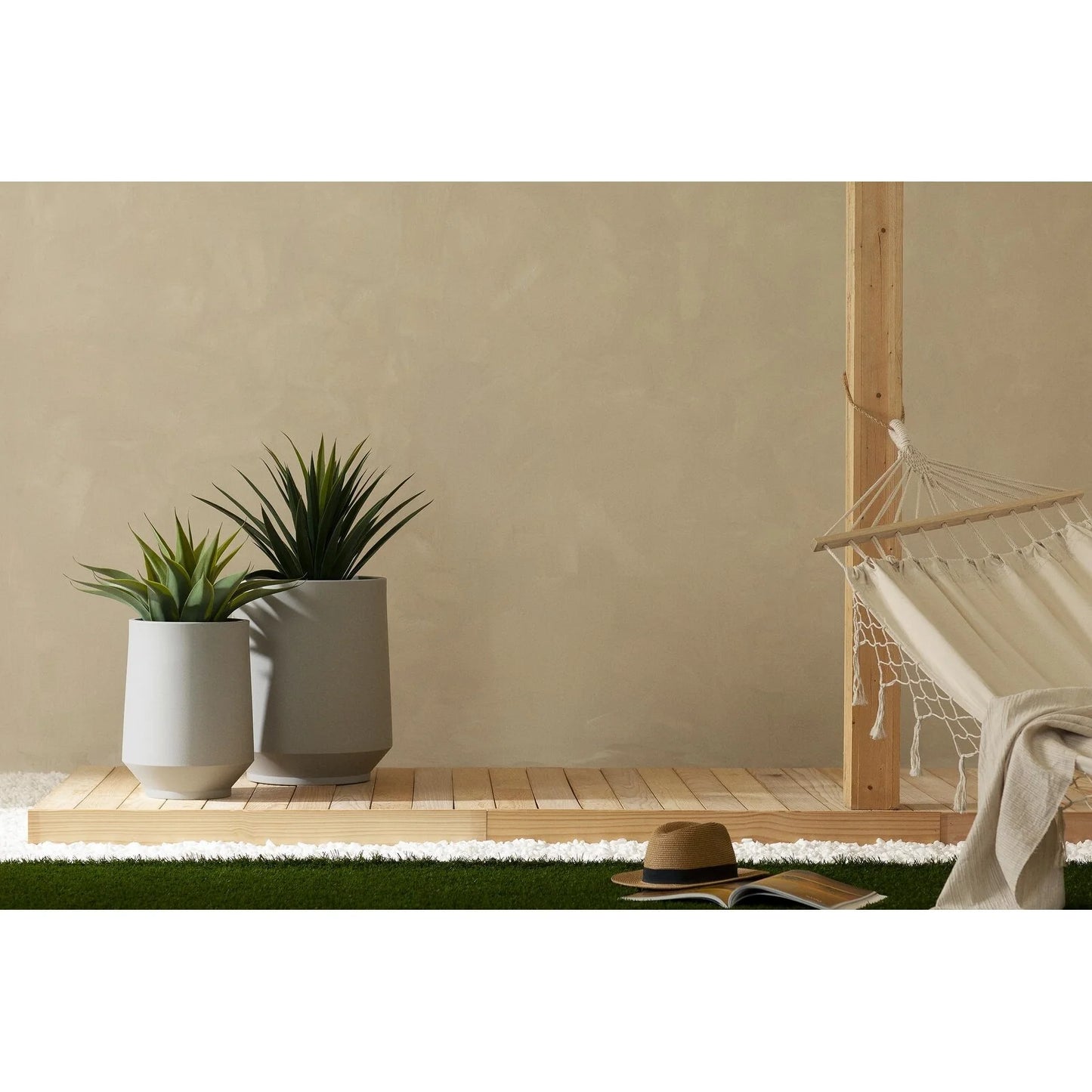 South Shore Dalya Planter