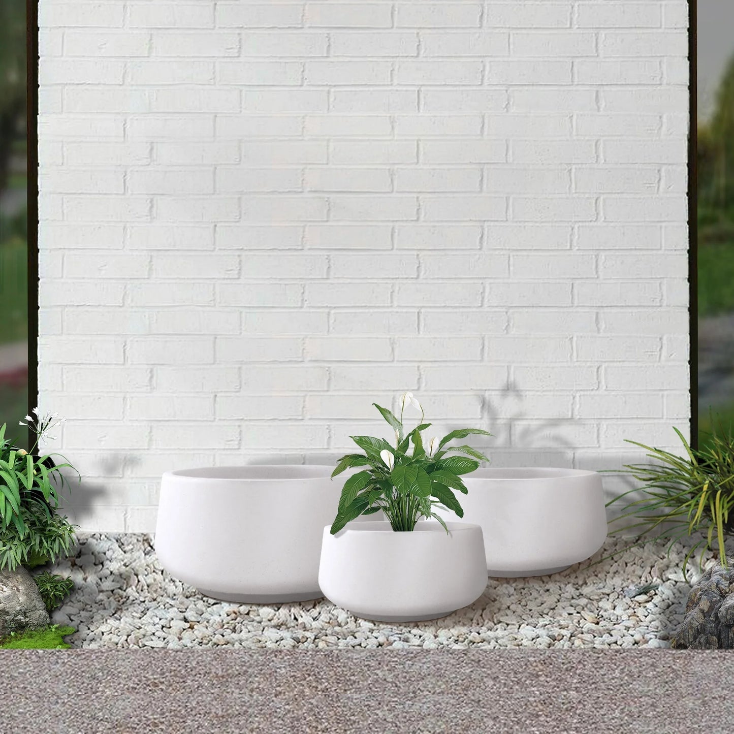 Kante 21.6", 16.9", 12.5"W Round White Concrete Planters (Set of 3), Outdoor/Indoor