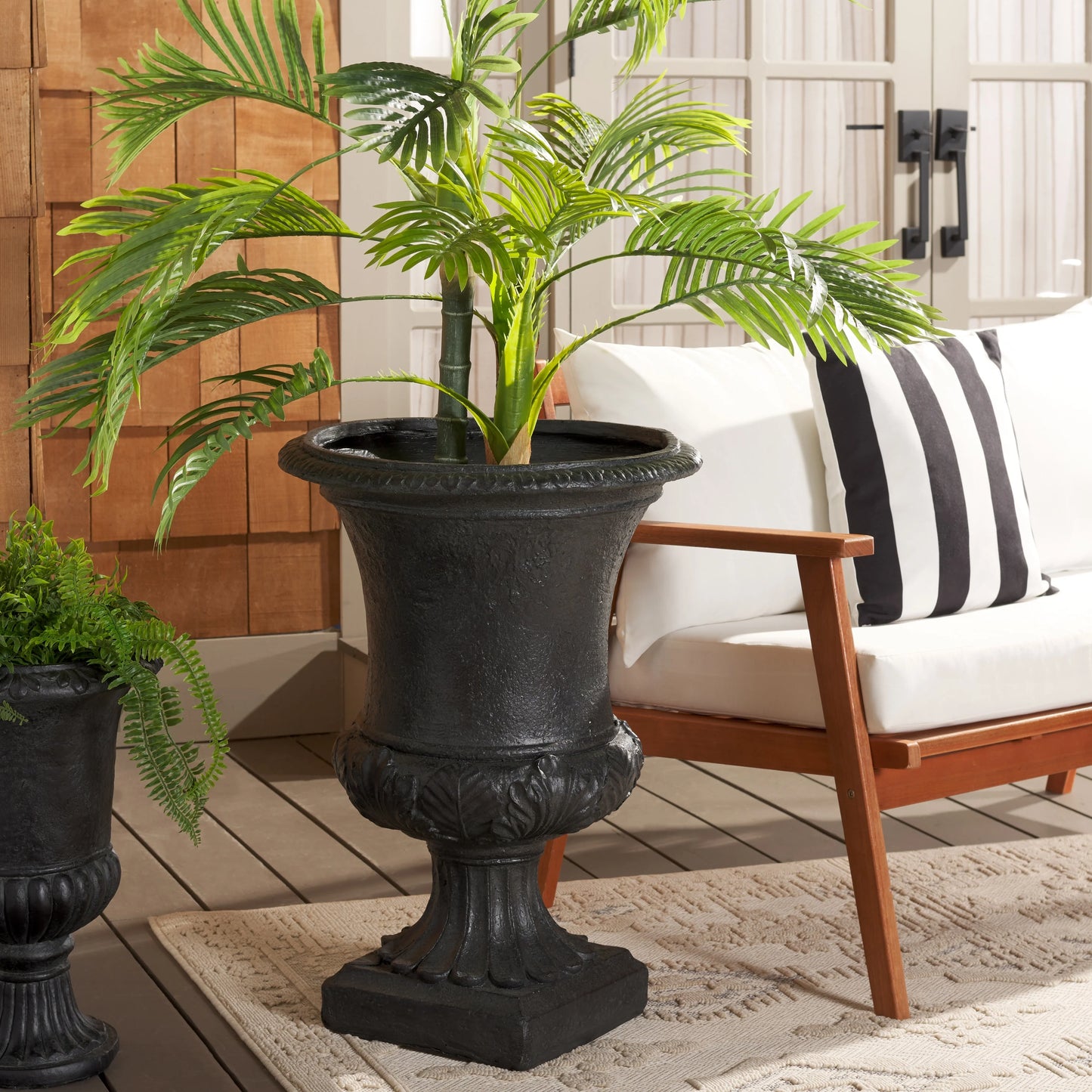 SAFAVIEH Outdoor Toprak Planter - 21" W x 21" D x 29" H - 21"W x 21"D x 29"H