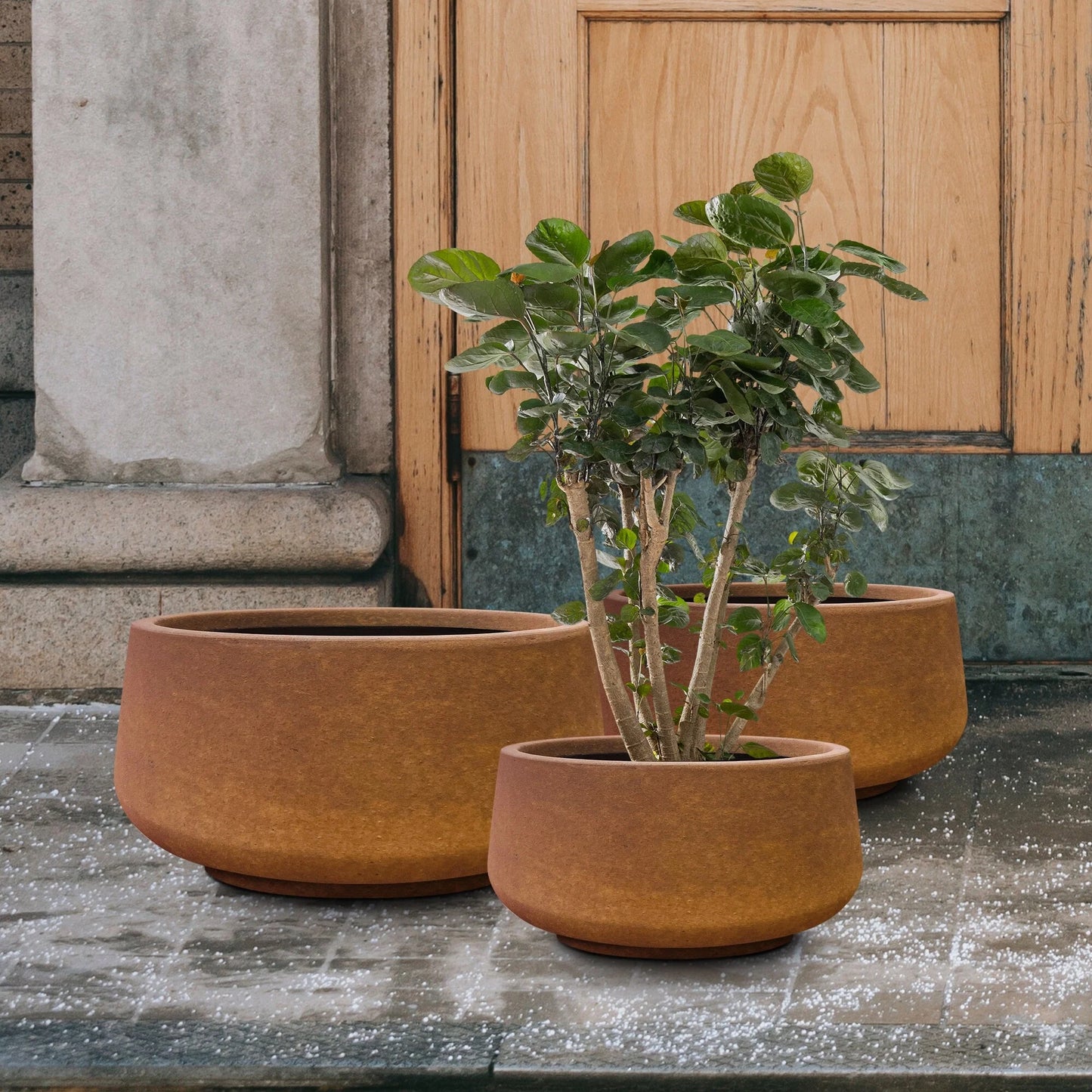 Kante 21.6", 16.9", 12.5"W Round White Concrete Planters (Set of 3), Outdoor/Indoor