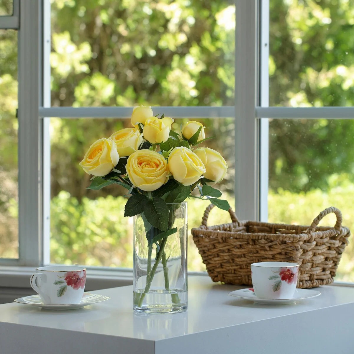 Enova Home Artificial Silk Rose Flowers in Clear Glass Vase with Faux Water for Home Office Wedding Decoration - N/A
