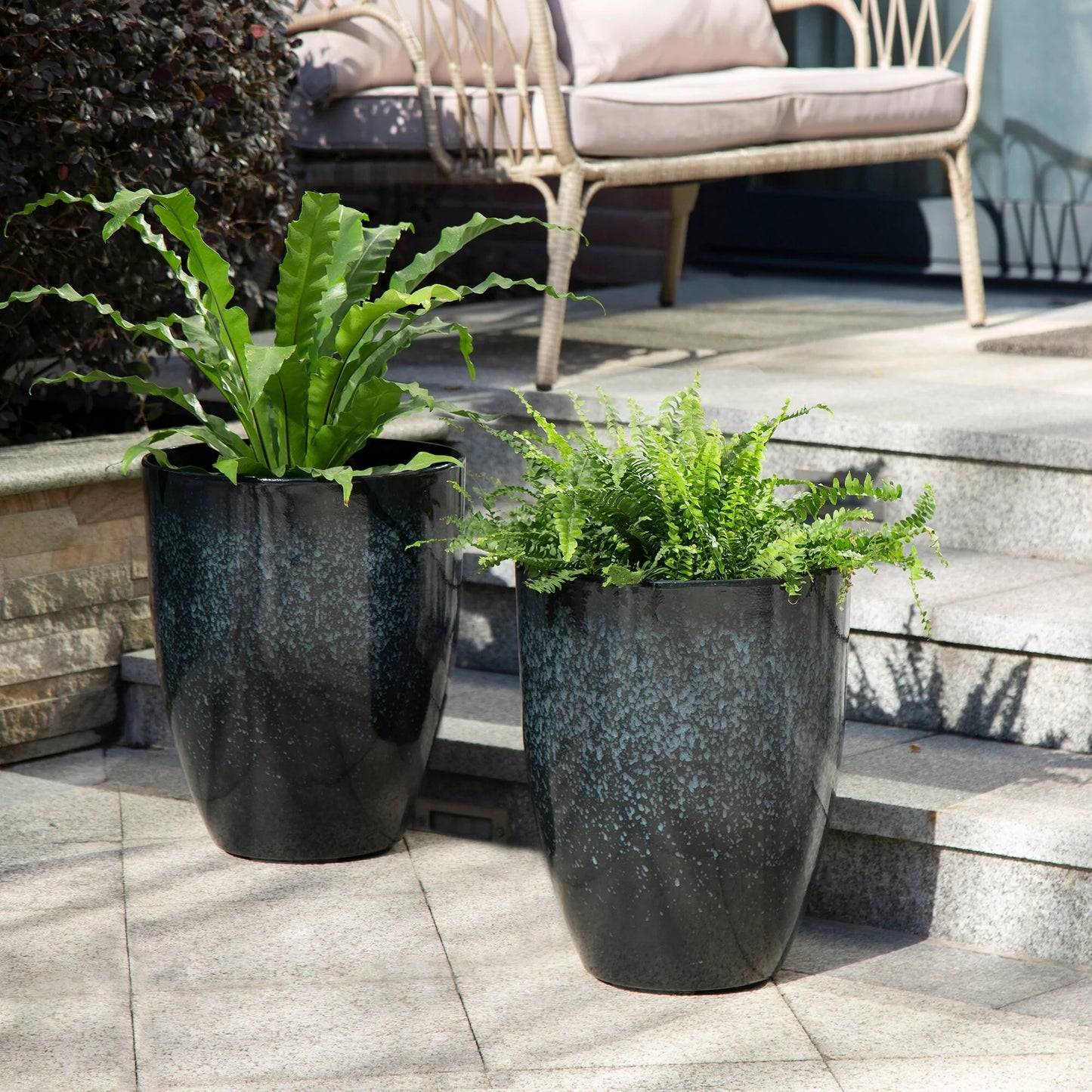 Glitzhome 16.75"H Set of 2 Oversized Eco-Friendly PE/Resin Faux Ceramic Tall Plastic Planter Porch Pot