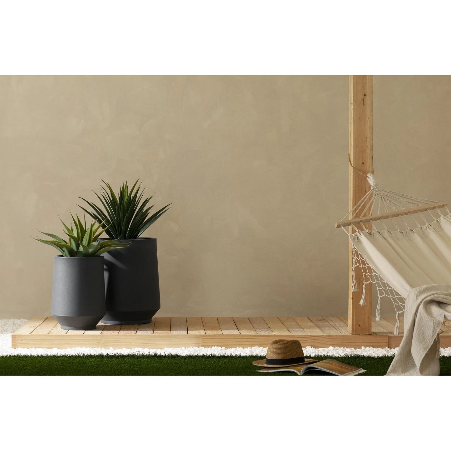 South Shore Dalya Planter