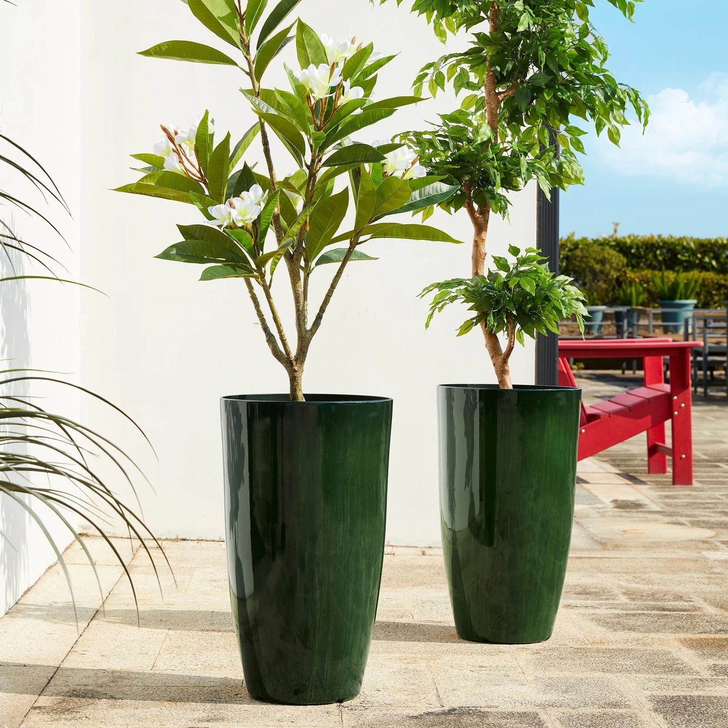 Glitzhome 23.5"H Set of 2 Oversized Gradient Blue/Green Tall Plastic Planter
