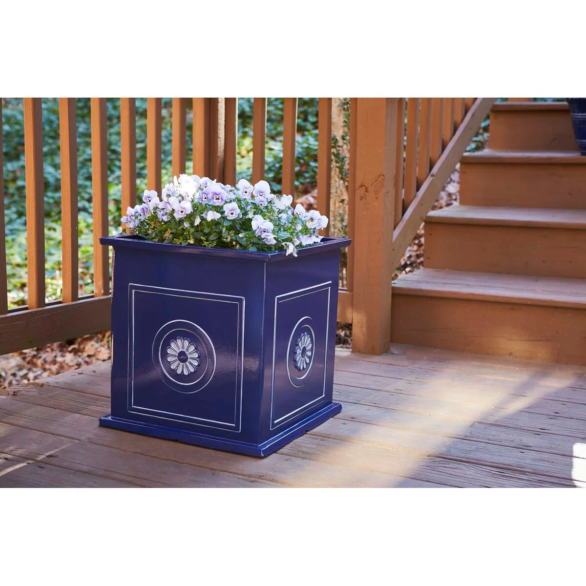 Southern Patio Colony 16-inch Square Country Planter