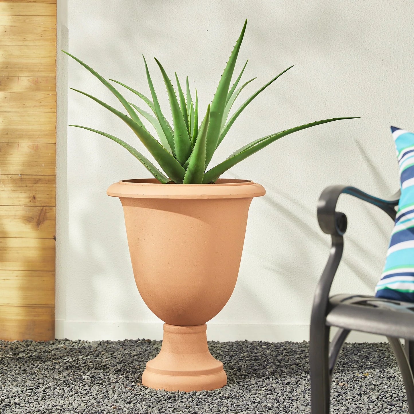 Glitzhome Modern Oversized Eco-Friendly PE Faux Terrazzo Urn Planter Porch Flowerpot (Set of 2/Set of 3)