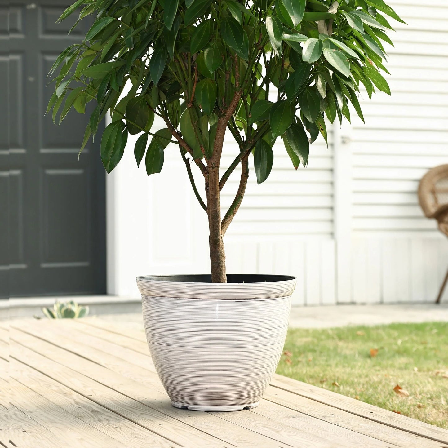 Ivory White Bell Round Recyled Plastic Planter