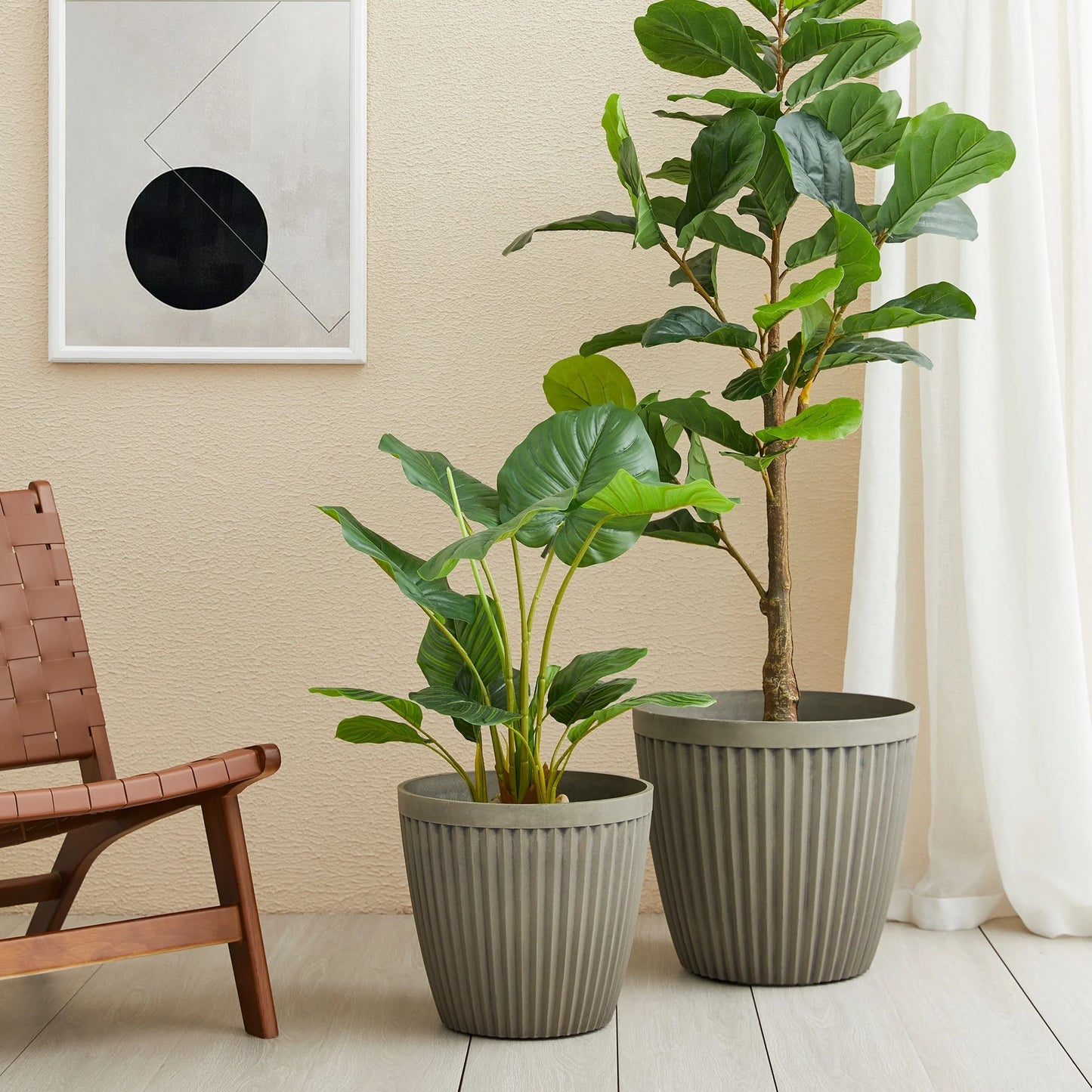 Glitzhome Set of 2 Eco-Friendly Oversized Faux Concrete Fluted Plant Pots Flower Planter Porch Decor