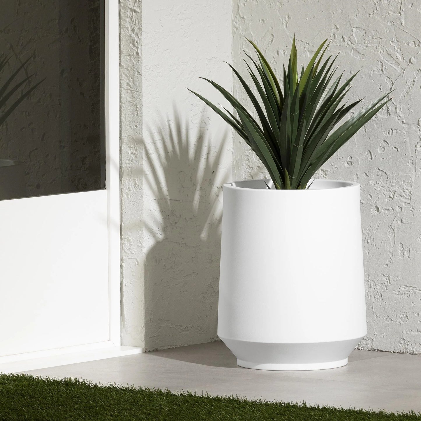 South Shore Dalya Planter